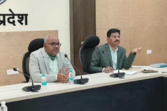 DM Kanpur Jitendra Pratap Singh meeting on Ayushman Card progress.