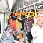 कानपुर मेट्रो ट्रेन ट्रैक पर चलते हुए - 1 करोड़ यात्रियों का सफर पूरा करने का कीर्तिमान