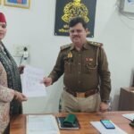 कानपुर के जाजमऊ में विधायक के बयान के विरोध में प्रदर्शन और सुरक्षा के लिए तैनात पुलिस बल।