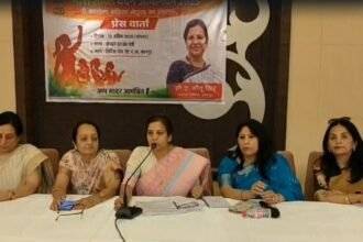 CA Neetu Singh addressing a press conference in Kanpur about Nari Shakti Vandan Adhiniyam 2026.